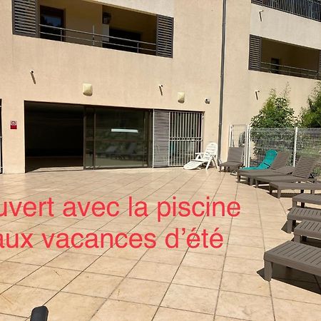 Superbe Appartement A Uzes Avec Place De Parking 外观 照片